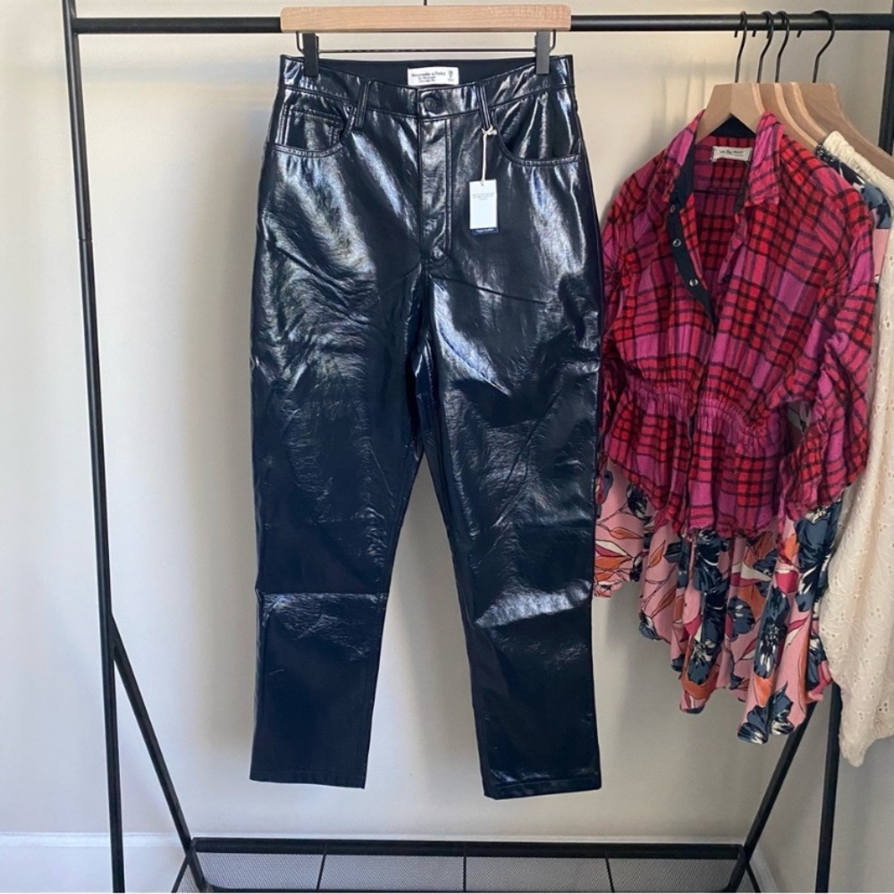NWT A&F The 90’s Straight Pant *Curve Love